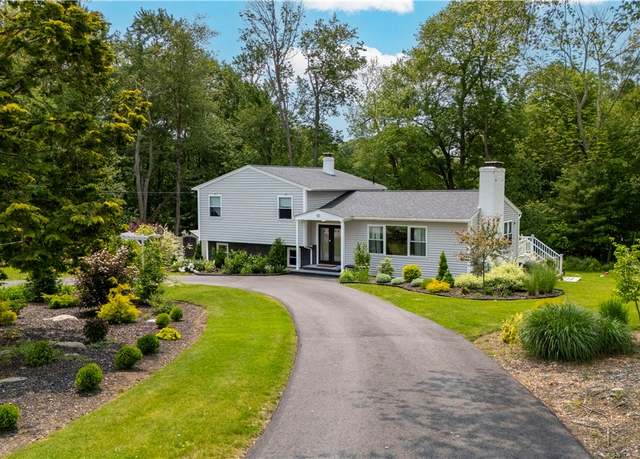 Property at 50 Maureen Dr, Smithfield, RI 02917, 3 beds, 2 baths