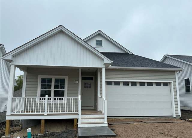 Property at 39 Weston Ave, North Kingstown, RI 02852, 3 beds, 2 baths
