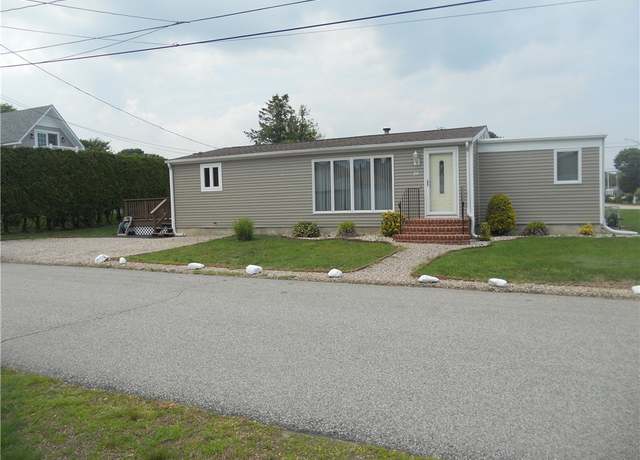 Property at 20 Anchorage Rd, Narragansett, RI 02882, 3 beds, 1 bath