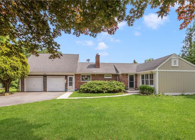 Property at 634 Black Point Ln, Portsmouth, RI 02871, 2 beds, 2 baths