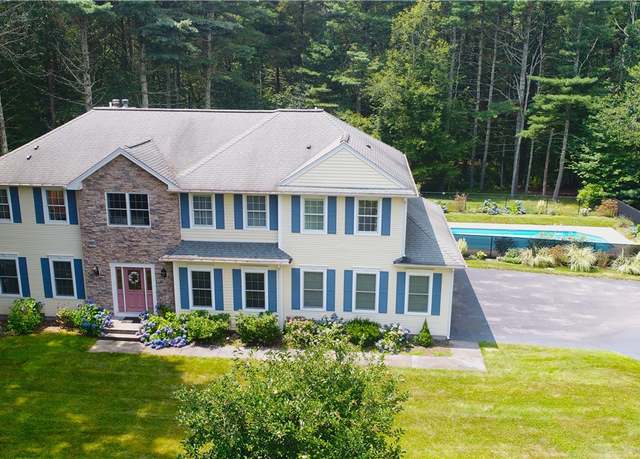 Property at 2 Scenic Ridge Ct, Coventry, RI 02816, 4 beds, 3.5 baths