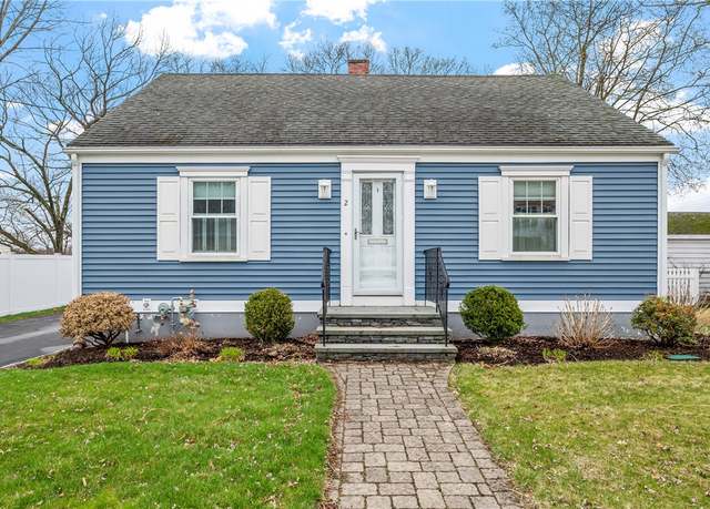 Property at 2 Valley View Rd, Lincoln, RI 02865, 3 beds, 2 baths