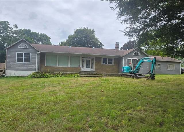 Property at 8 Campion Ave, Tiverton, RI 02878, 4 beds, 2 baths