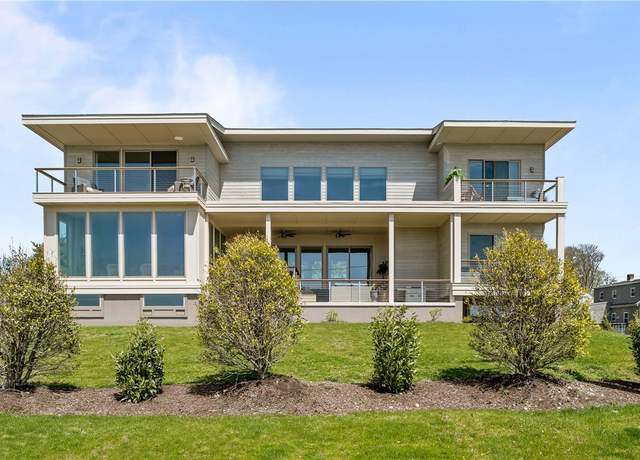 Property at 82 Ellery Rd, Newport, RI 02840, 6 beds, 5 baths