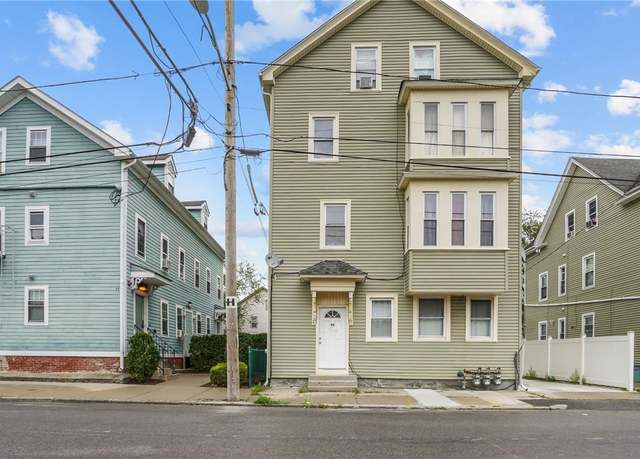 Property at 48 Bergen St, Providence, RI 02908, 12 beds, 4 baths