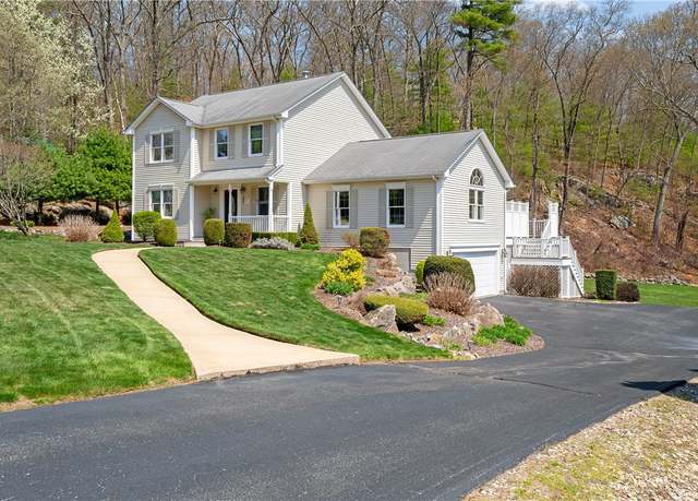 Property at 31 Mathew Dr, Johnston, RI 02919, 3 beds, 3 baths