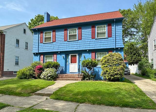 Property at 96 Savoy St, Providence, RI 02906, 6 beds, 2.5 baths