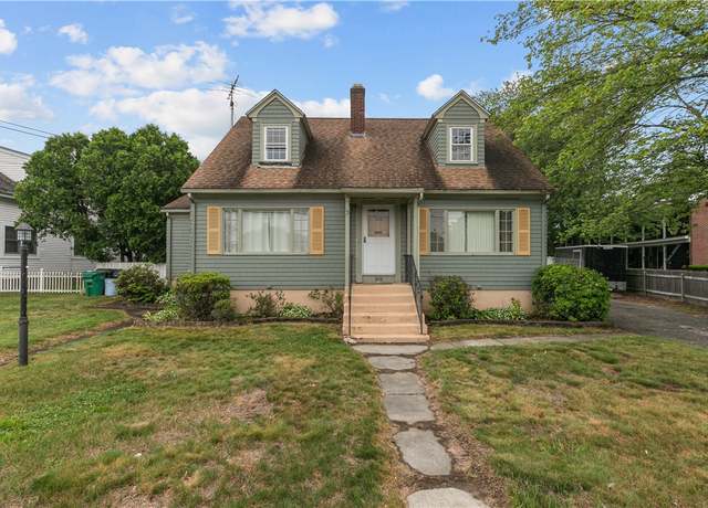 Property at 509 West Shore Rd, Warwick, RI 02889, 4 beds, 2 baths