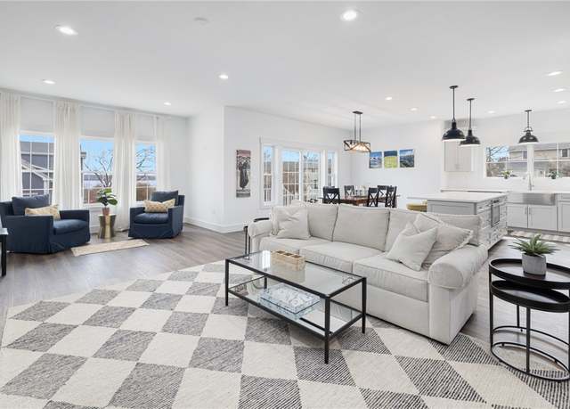 Property at 49 Immokolee Dr, Portsmouth, RI 02871, 2 beds, 2.5 baths