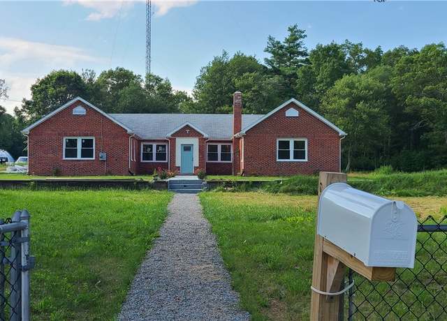 Property at 945 Danielson Pike, Scituate, RI 02857, 3 beds, 2 baths
