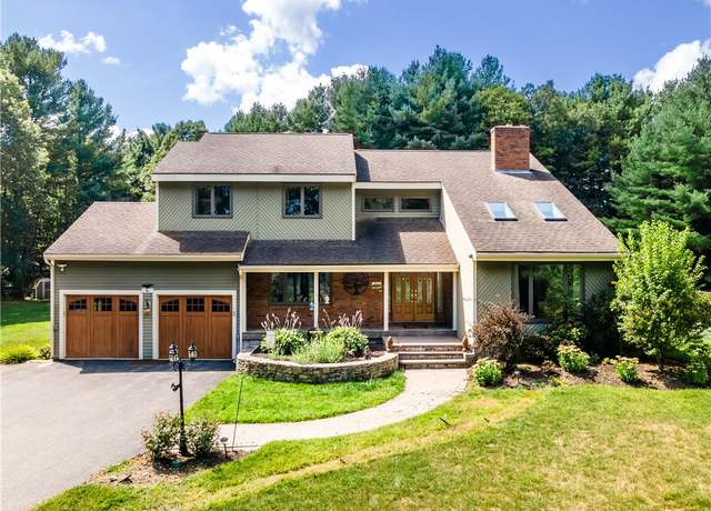 Property at 39 Sumner Brown Rd, Cumberland, RI 02864, 3 beds, 2 baths