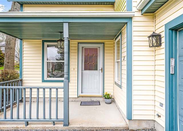 Property at 27 Captains Dr, Westerly, RI 02891, 2 beds, 2.5 baths
