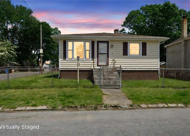 Property at 211 Iroquois Road Rd, Cumberland, RI 02864, 3 beds, 1 bath