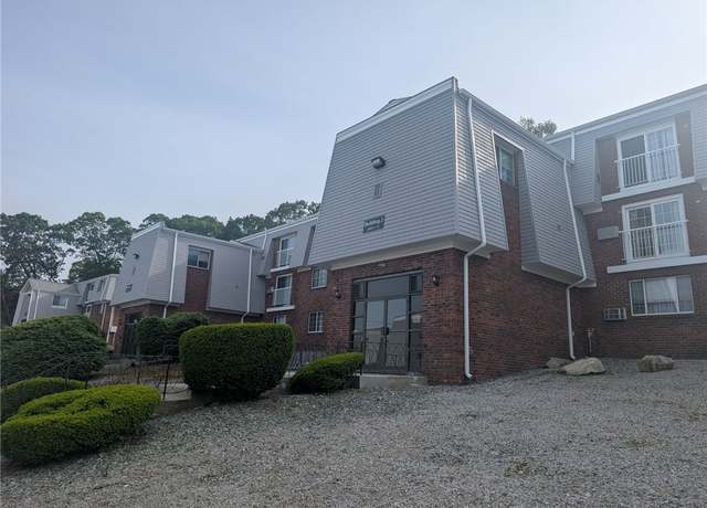 Property at 300 Smithfield Rd Unit P2-2, North Providence, RI 02904, 2 beds, 1 bath