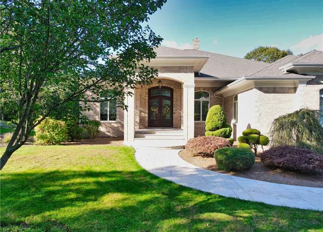 Property at 51 West Ridge Dr, Tiverton, RI 02878, 4 beds, 3 baths