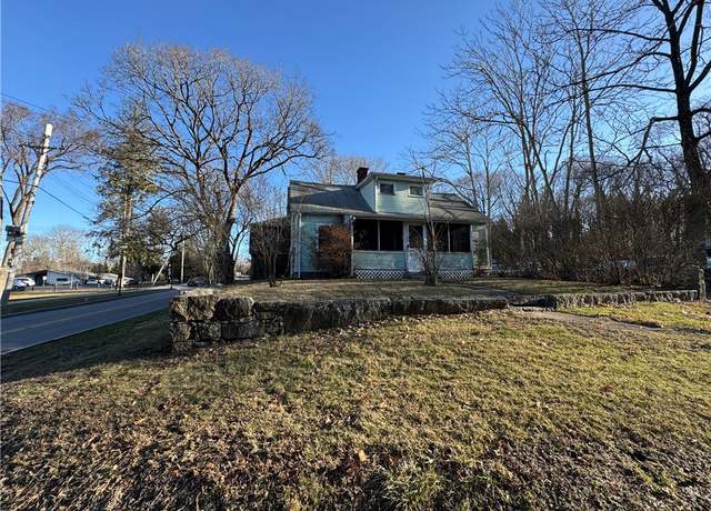 Property at 2733 Kingstown Rd, South Kingstown, RI 02881, 4 beds, 2 baths