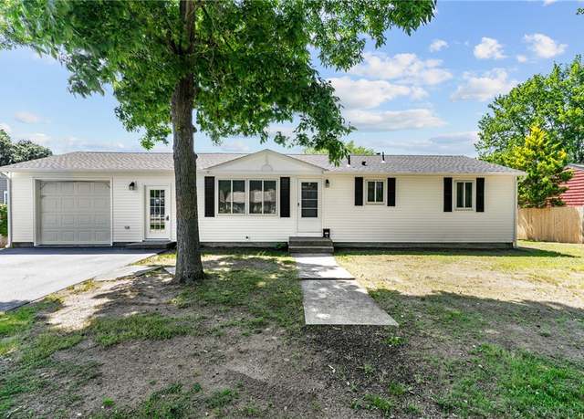 Property at 299 George Arden Ave, Warwick, RI 02886, 3 beds, 1 bath