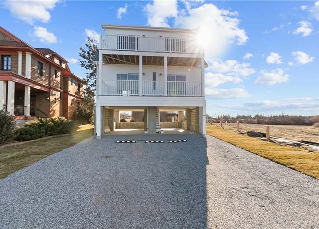 Property at 268 Common Fence Blvd, Portsmouth, RI 02871, 3 beds, 2.5 baths