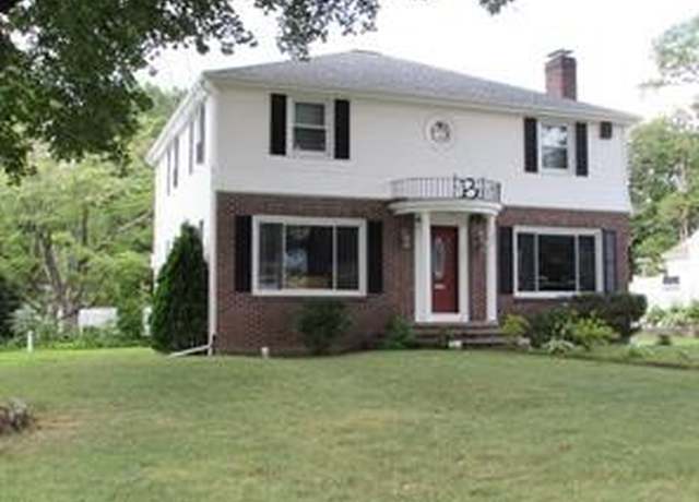 Property at 147 Glen Rd, Woonsocket, RI 02895, 3 beds, 1.5 baths