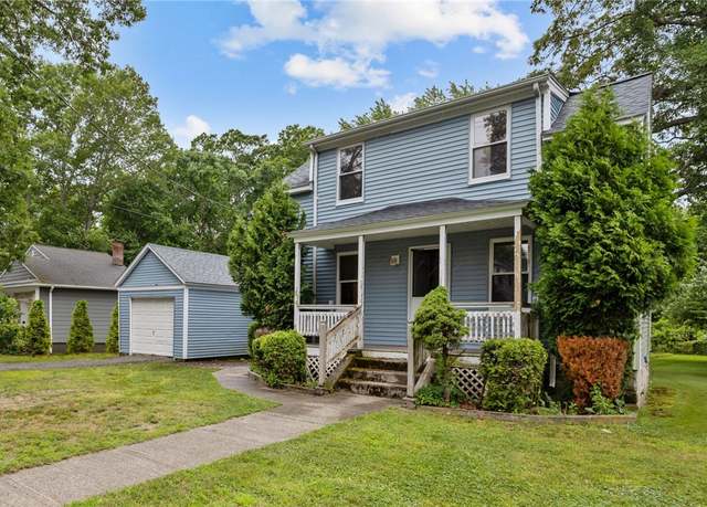 Property at 292 Sowams Rd, Barrington, RI 02806, 3 beds, 1 bath