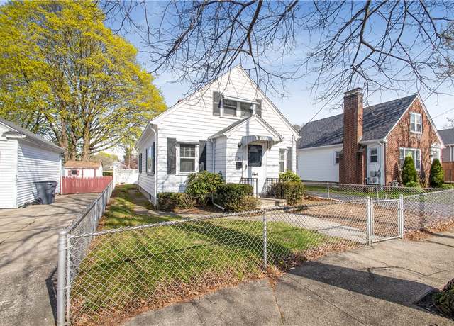 Property at 39 Hillview Ave, Providence, RI 02908, 4 beds, 2 baths