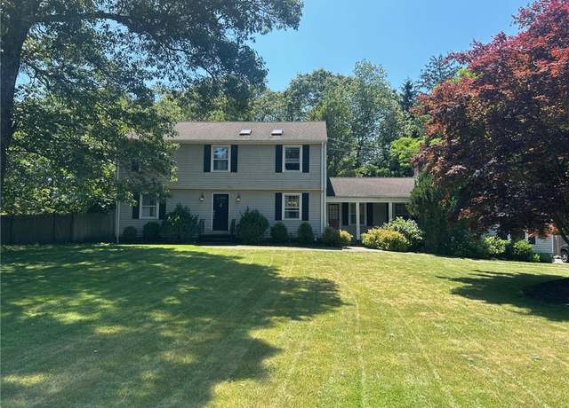 Property at 61 Candlewood Dr, North Kingstown, RI 02852, 4 beds, 2.5 baths