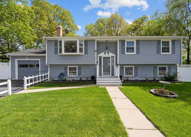 Property at 136 Wellington Ave, Warwick, RI 02886, 2 beds, 1.5 baths