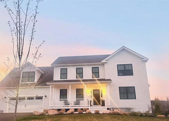 Property at 70 Ferreira Ave, Portsmouth, RI 02871, 3 beds, 2.5 baths