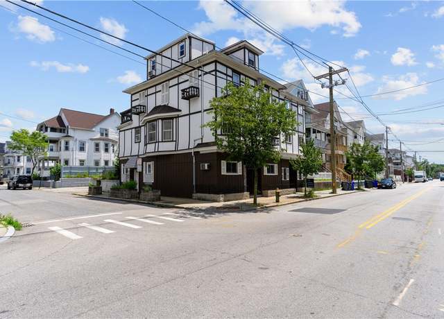 Property at 129 Academy Ave, Providence, RI 02908, 6 beds, 6 baths