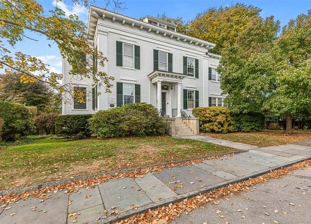 Property at 12 Mt. Vernon St #5, Newport, RI 02840, 2 beds, 1 bath