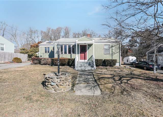 Property at 124 Beech Ave, Tiverton, RI 02878, 2 beds, 1 bath