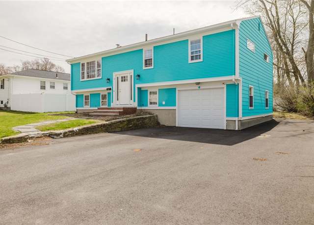 Property at 7 Fernbrook Dr, Cranston, RI 02920, 3 beds, 1.5 baths