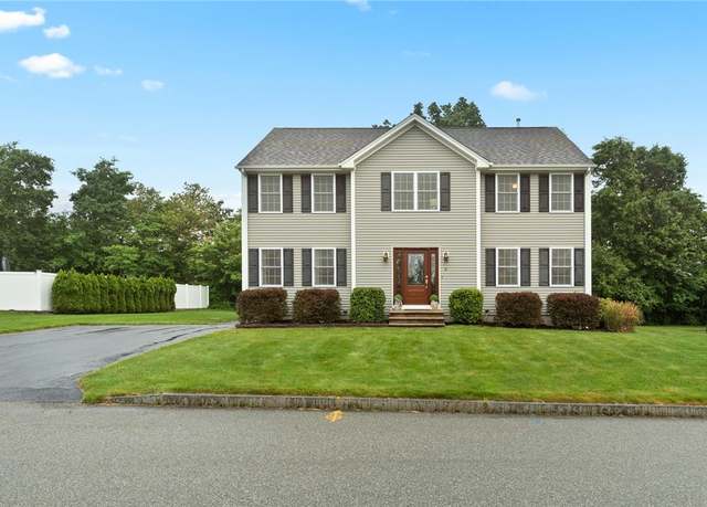 Property at 6 Alex's Dr, Warren, RI 02885, 4 beds, 3.5 baths