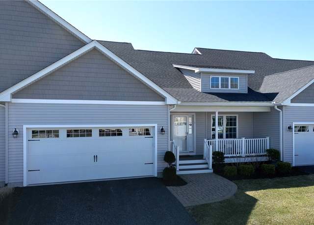 Property at 5 Thelma Ln #5, Middletown, RI 02842, 2 beds, 2.5 baths