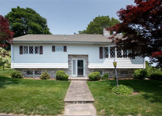 Property at 74 Kenyon Rd, Tiverton, RI 02878, 2 beds, 2 baths
