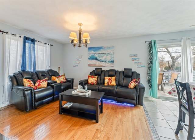 Property at 201 Horse Neck Rd, Warwick, RI 02889, 3 beds, 2 baths