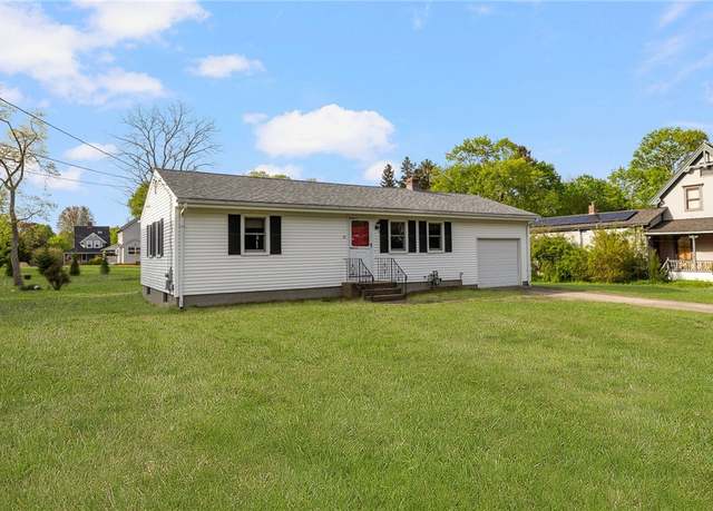Property at 51 Lippitt Ave, Warwick, RI 02889, 2 beds, 1 bath