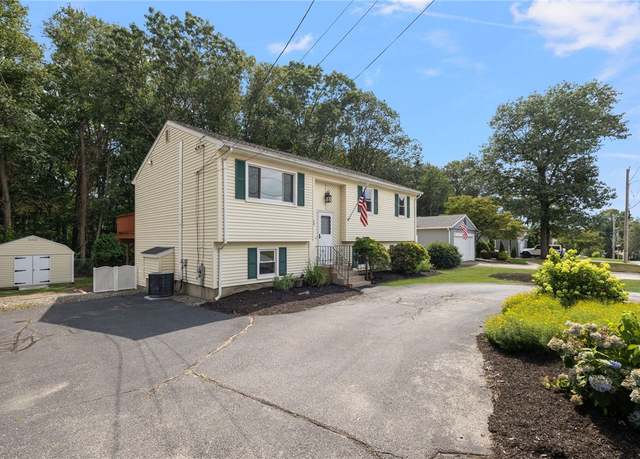 Property at 40 Rockcrest Dr, Cranston, RI 02920, 3 beds, 2 baths
