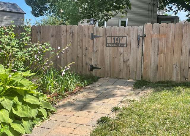 Property at 19 Lodi St, Pawtucket, RI 02861, 2 beds, 1.5 baths