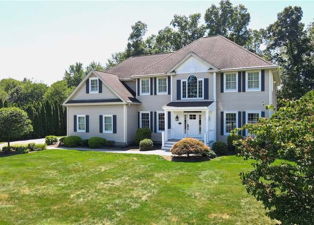 Property at 9 Elizabeth Dr, Lincoln, RI 02865, 4 beds, 3.5 baths