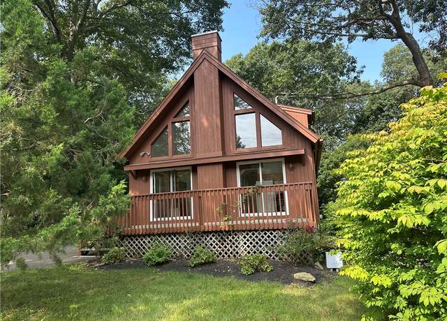 Property at 3 Ledgewood Dr, Westerly, RI 02891, 3 beds, 2 baths