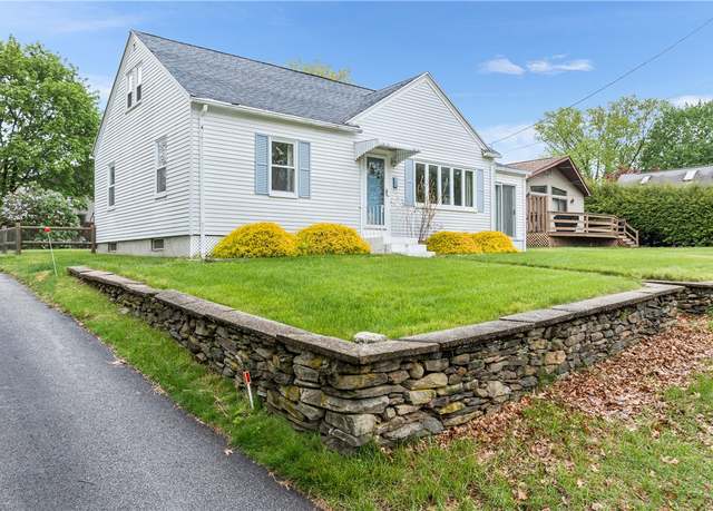 Property at 11 Homestead St, Smithfield, RI 02917, 4 beds, 1 bath