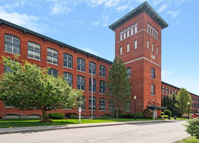 Property at 1 Tupperware Dr #115, North Smithfield, RI 02896, 2 beds, 1.5 baths