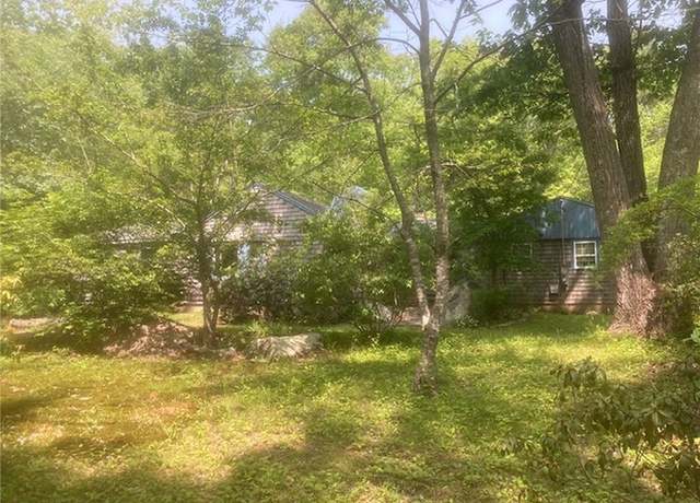 Property at 271 Austin Farm Rd, Exeter, RI 02822, 3 beds, 2.5 baths