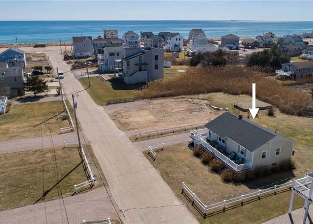 Property at 16 Lawton Ave, Westerly, RI 02891, 3 beds, 1.5 baths