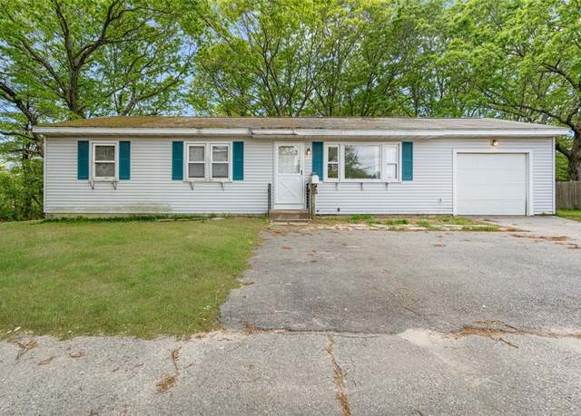 Property at 45 Lydia Rd, Coventry, RI 02816, 3 beds, 1 bath