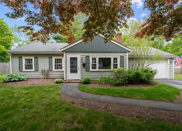 Property at 12 Vineland Dr, Barrington, RI 02806, 3 beds, 1 bath