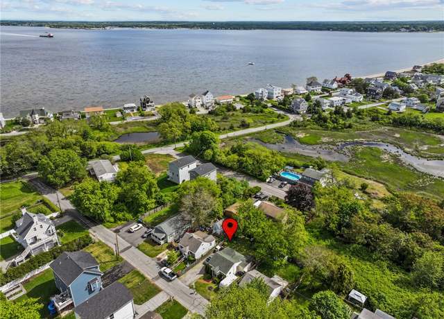 Property at 36 Dundas Ave, Warwick, RI 02889, 2 beds, 1 bath