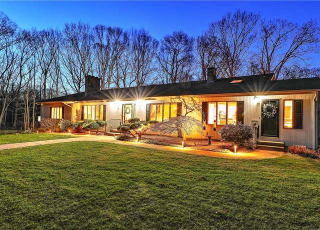 Property at 295 Gilbert Stuart Dr, Warwick, RI 02818, 4 beds, 3.5 baths