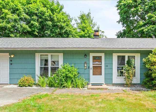 Property at 28 Paige Dr, Coventry, RI 02816, 3 beds, 1 bath